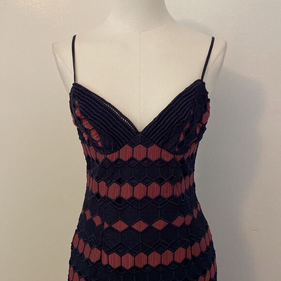 Bardot Navy & Mauve Diamond Lace Bodycon Dress Size 4 NWT - Picture 3 of 14
